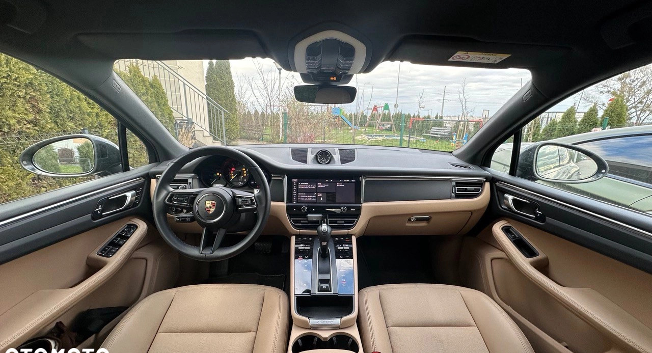 Porsche Macan cena 388435 przebieg: 36000, rok produkcji 2023 z Wrocław małe 137